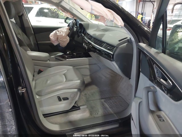 2018 AUDI Q7 WA1LAAF76JD025266 Photo 4