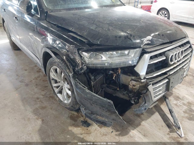 2018 AUDI Q7 WA1LAAF76JD025266 Photo 5