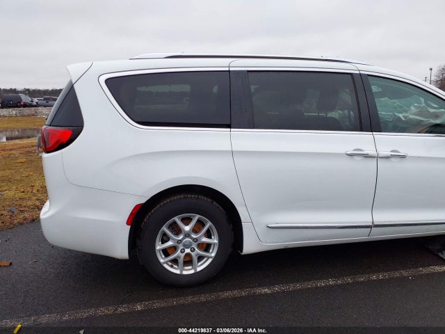 44219837 :رقم المزاد ، 2C4RC1BG2LR137644 vin ، 2020 Chrysler Pacifica Touring L مزاد بيع