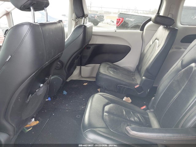 44219837 :رقم المزاد ، 2C4RC1BG2LR137644 vin ، 2020 Chrysler Pacifica Touring L مزاد بيع