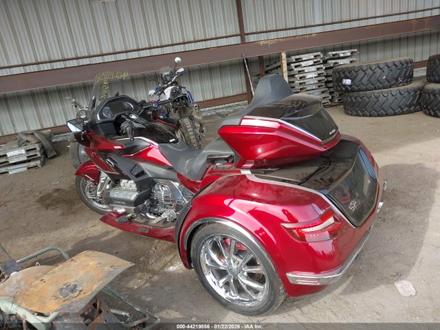 2021 HONDA GL1800 JH2SC7955MK300870 Photo 2