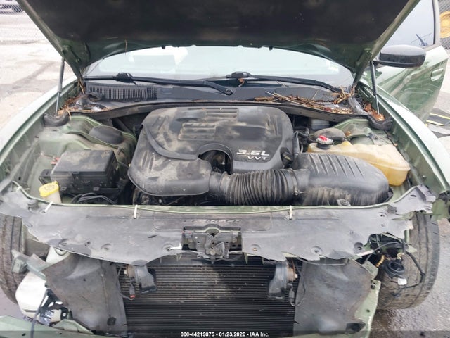 2C3CDXBG0JH207154 Dodge Charger Sxt Rwd