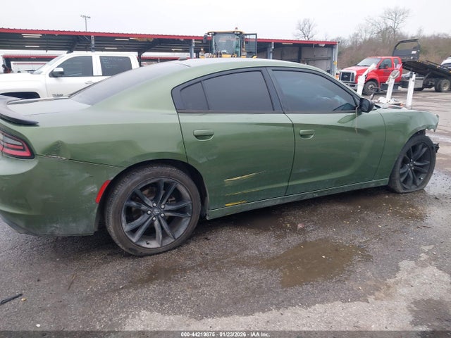 2C3CDXBG0JH207154 Dodge Charger Sxt Rwd