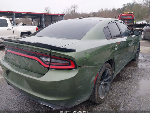 2C3CDXBG0JH207154 Dodge Charger Sxt Rwd