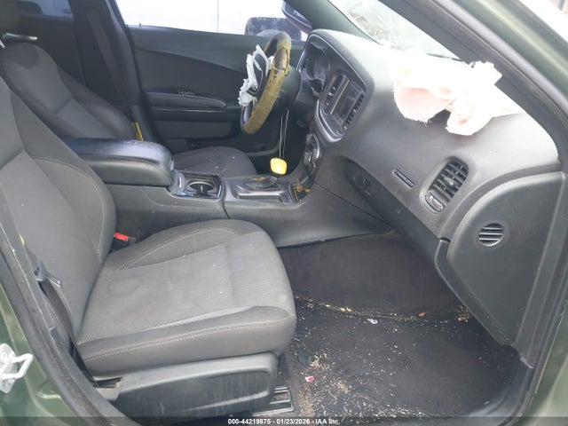 2C3CDXBG0JH207154 Dodge Charger Sxt Rwd