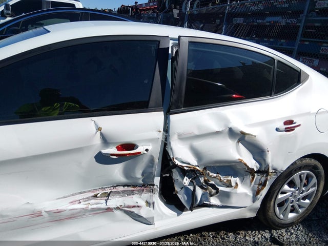 Hyundai ELANTRA SE 2019 5NPD74LF2KH489186 Image 6