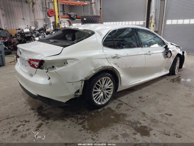 2019 TOYOTA CAMRY HYBRID 4T1B21HK1KU519726 Photo 3