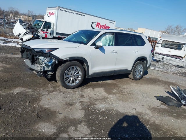 Toyota Grand Highlander Platinum 2024 5TDAAAB57RS062022 Image 2