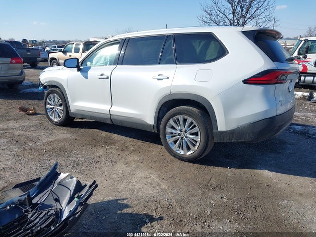 Toyota Grand Highlander Platinum 2024 5TDAAAB57RS062022 Image 3