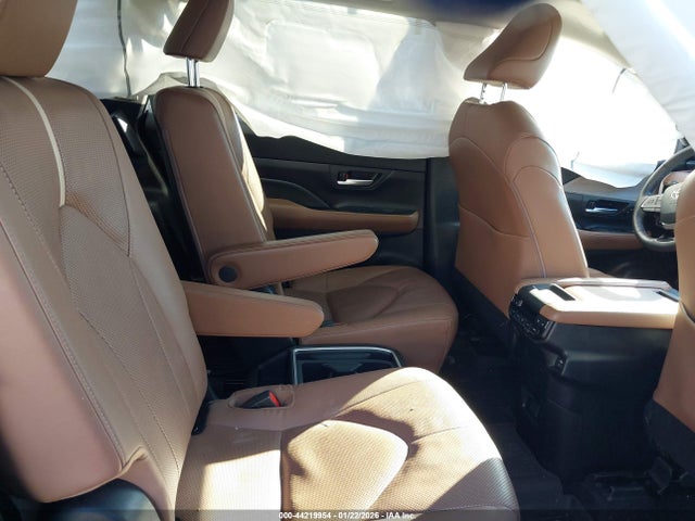 Toyota Grand Highlander Platinum 2024 5TDAAAB57RS062022 Image 8