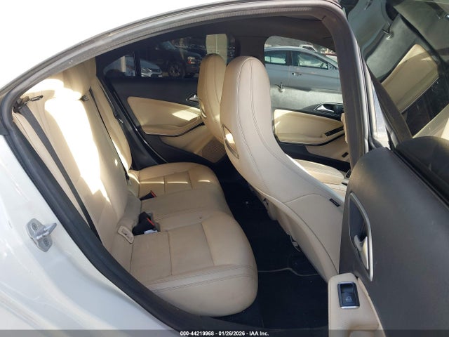 44219968 :رقم المزاد ، WDDSJ4EB6EN117203 vin ، 2014 Mercedes-benz Cla 250 مزاد بيع