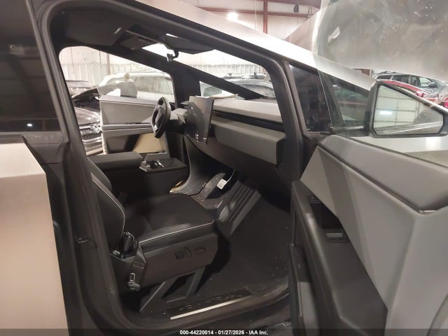 2025 TESLA CYBERTRUCK 7G2CEHED8SA070952 Photo 4