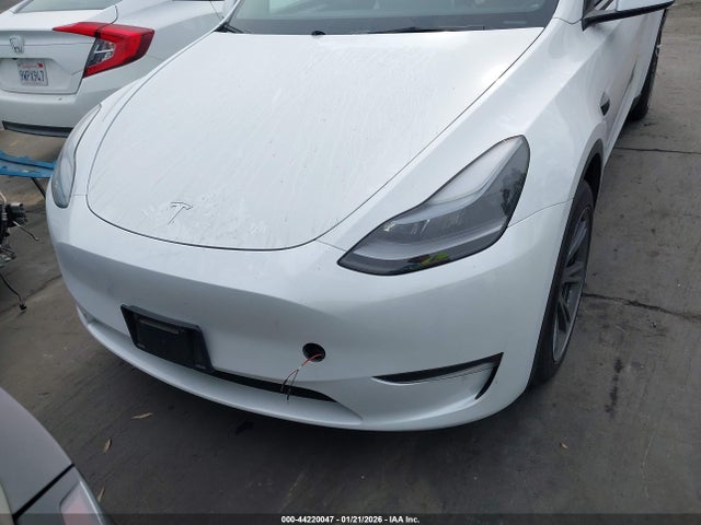 Tesla Model Y Rwd 2024 7SAYGDEDXRF168103 Image 13