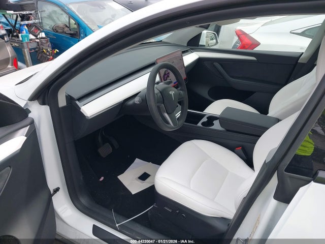 Tesla Model Y Rwd 2024 7SAYGDEDXRF168103 Image 20