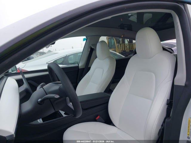Tesla Model Y Rwd 2024 7SAYGDEDXRF168103 Image 21