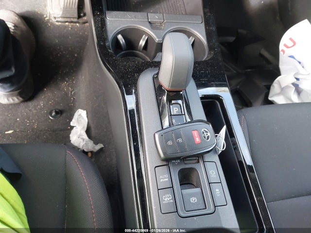 JTDACACU1S3043988 Toyota Prius Plug-in Hybrid Se