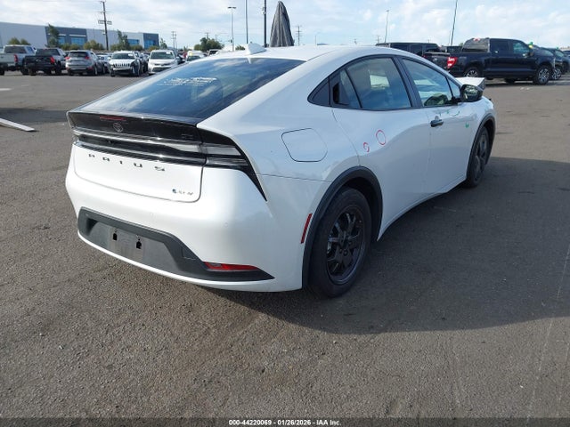 JTDACACU1S3043988 Toyota Prius Plug-in Hybrid Se