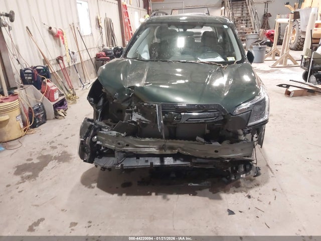 Продаж на аукціоні авто 2024 Subaru Forester Premium, vin: JF2SKADC3RH443854, номер лоту: 44220094