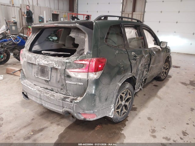 2024 SUBARU FORESTER JF2SKADC3RH443854 Photo 3