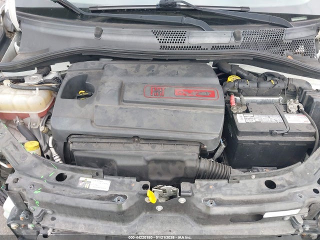 2015 FIAT 500C 3C3CFFDR0FT676925 Photo 9