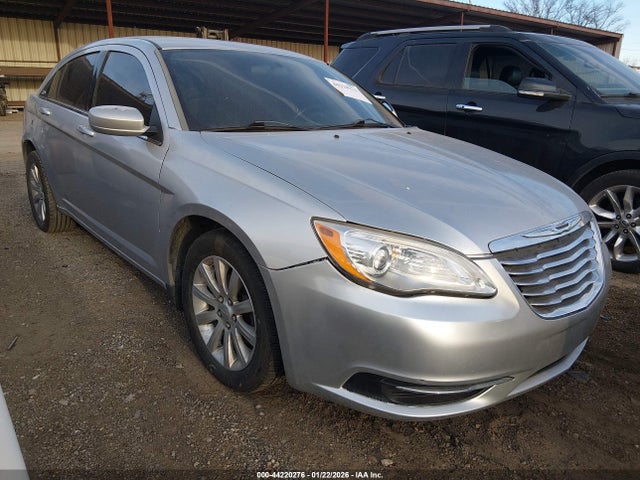 44220276 :رقم المزاد ، 1C3BC1FB0BN531532 vin ، 2011 Chrysler 200 Touring مزاد بيع