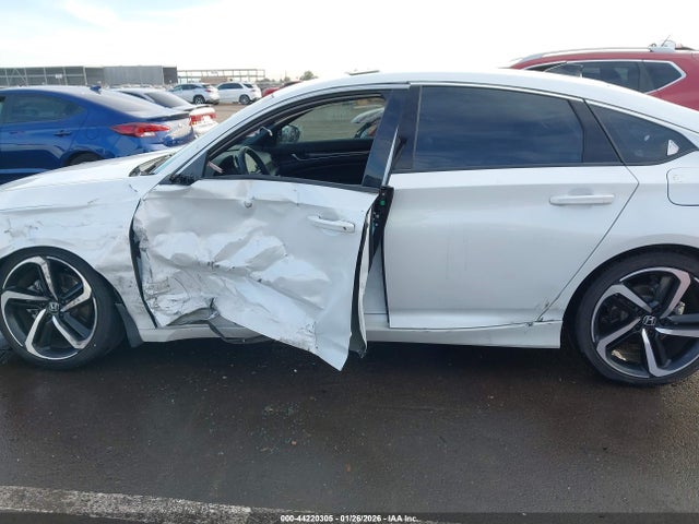 1HGCV1F37NA075979 Honda Accord Sport