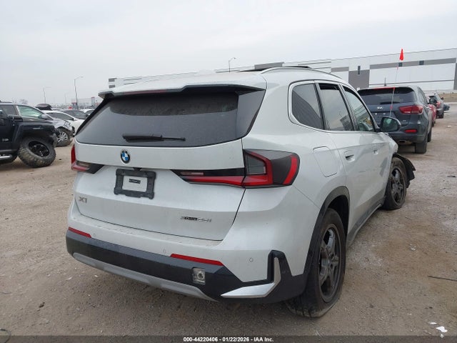 2024 BMW X1 WBX73EF05R5Y87768 Photo 3