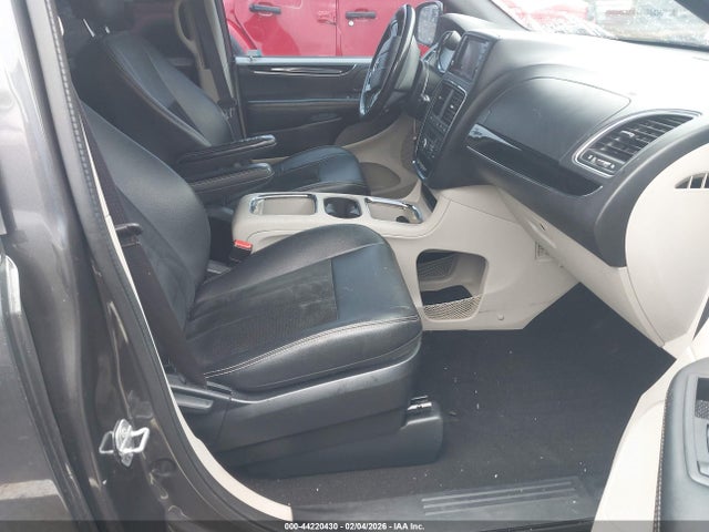 2C4RDGCG8GR363966 Dodge Grand Caravan Sxt