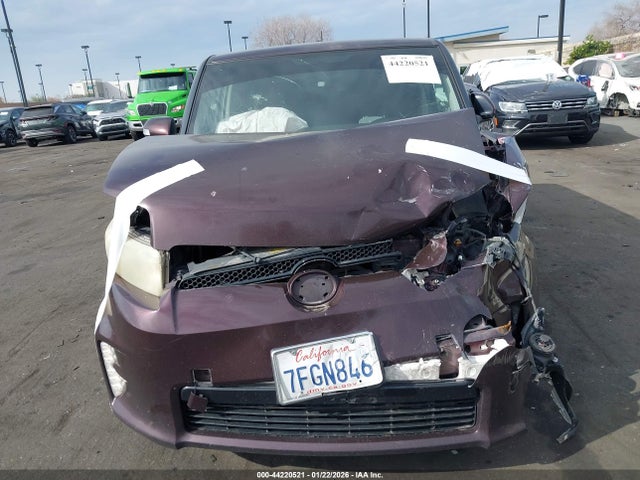 Scion XB 2014 JTLZE4FE4EJ052546 Image 12