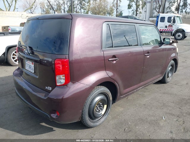 Scion XB 2014 JTLZE4FE4EJ052546 Image 4