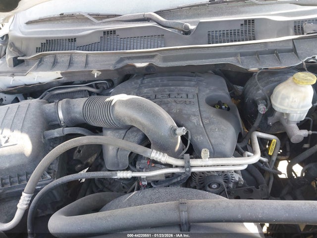 44220551 :رقم المزاد ، 1C6RR6KT5KS572493 vin ، 2019 Ram 1500 Classic Tradesman  4x2 5'7 Box مزاد بيع