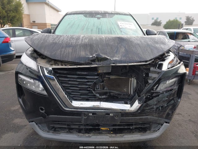 JN8BT3BA4PW427149 Nissan Rogue Sv Fwd