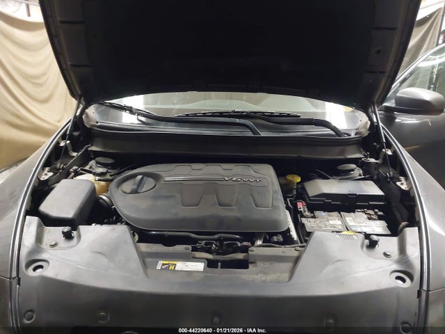 1C4PJMCS1GW205415 Jeep Cherokee Latitude