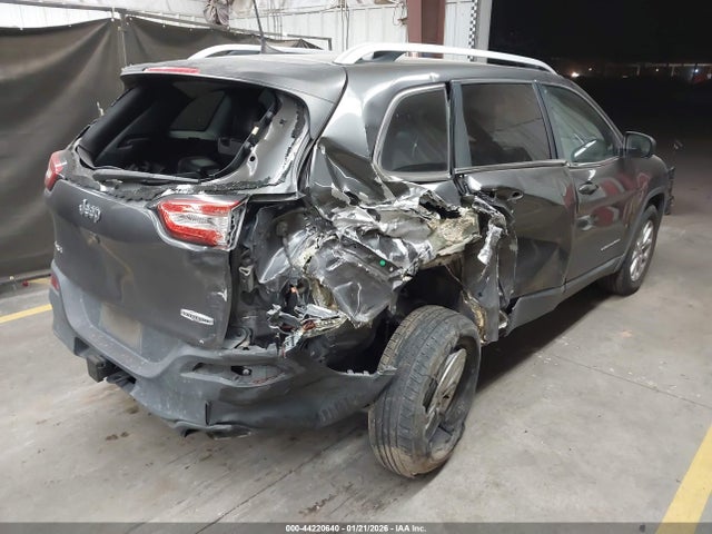 1C4PJMCS1GW205415 Jeep Cherokee Latitude