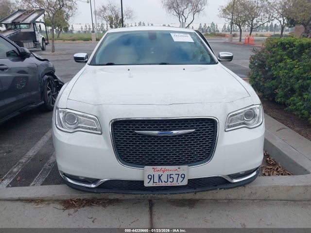 Chrysler 300C 2016 2C3CCAEG3GH358087 Image 12