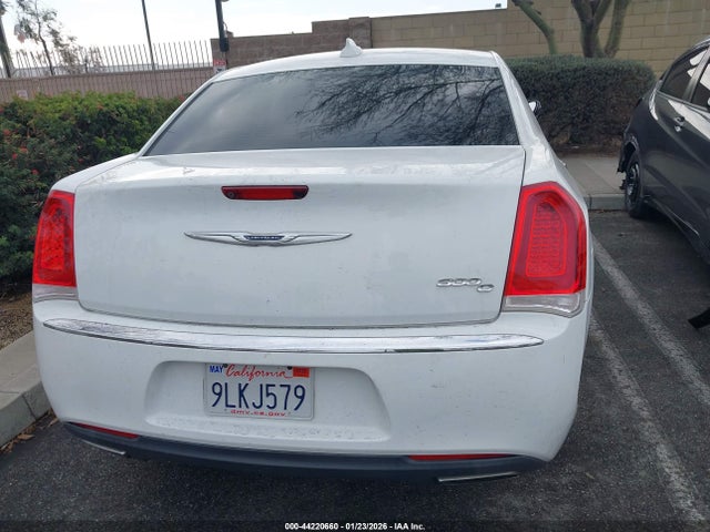 Chrysler 300C 2016 2C3CCAEG3GH358087 Image 16