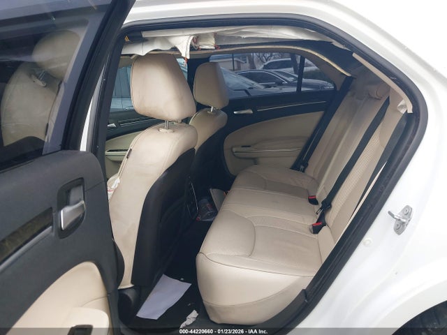 Chrysler 300C 2016 2C3CCAEG3GH358087 Image 8