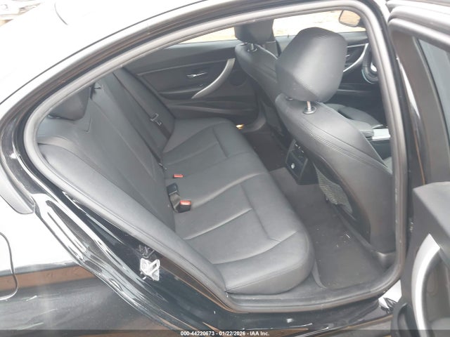 2018 BMW 320I WBA8E1G52JNU88963 Photo 7