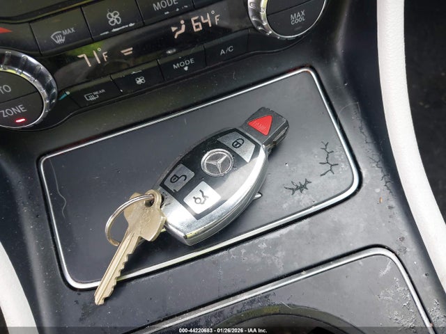 Продаж на аукціоні авто 2019 Mercedes-benz Cla 250, vin: WDDSJ4EB1KN698735, номер лоту: 44220683