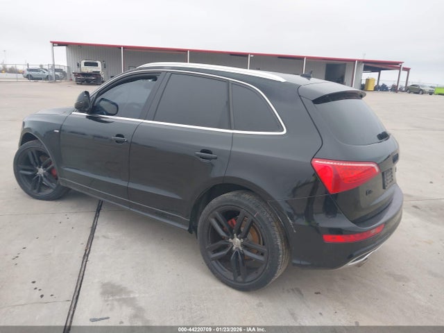 2011 AUDI Q5 WA1DKAFP7BA039181 Photo 2
