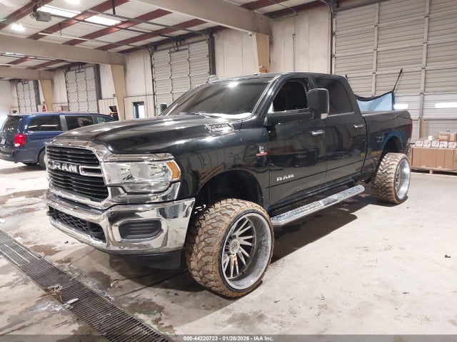 3C6UR5DL5KG605663 RAM 2500 Big Horn 4x4 6&#039;4 Box