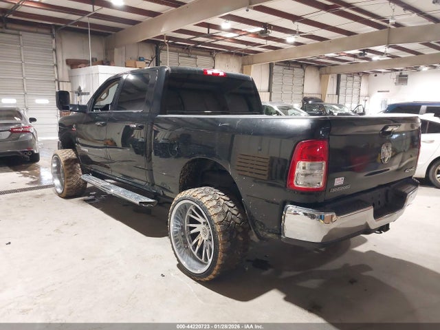 3C6UR5DL5KG605663 RAM 2500 Big Horn 4x4 6&#039;4 Box