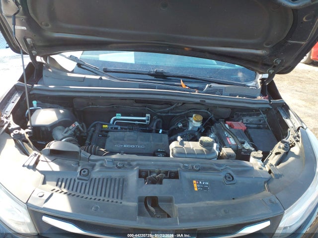 3GNCJLSB7HL255616 Chevrolet Trax Lt