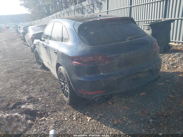 2017 PORSCHE MACAN WP1AG2A58HLB52655 Photo 2