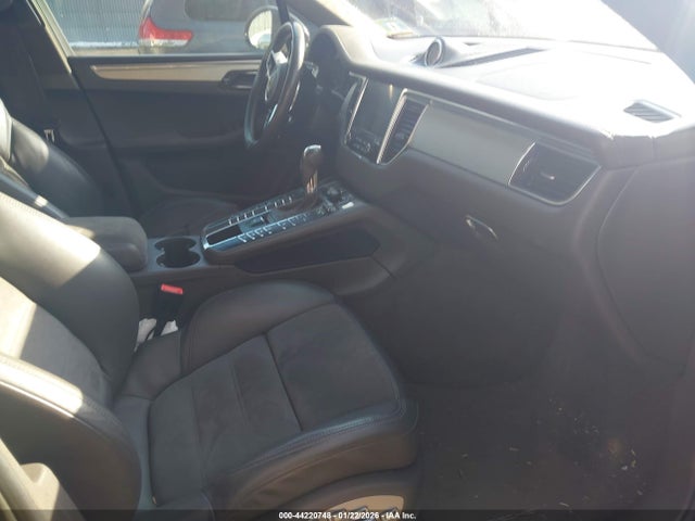 2017 PORSCHE MACAN WP1AG2A58HLB52655 Photo 4