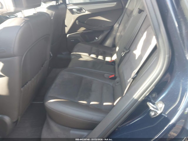 2017 PORSCHE MACAN WP1AG2A58HLB52655 Photo 7