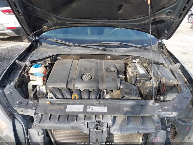 Продажа на аукционе авто 2013 Volkswagen Passat S, vin: 1VWAH7A34DC094609, номер лота: 44220752