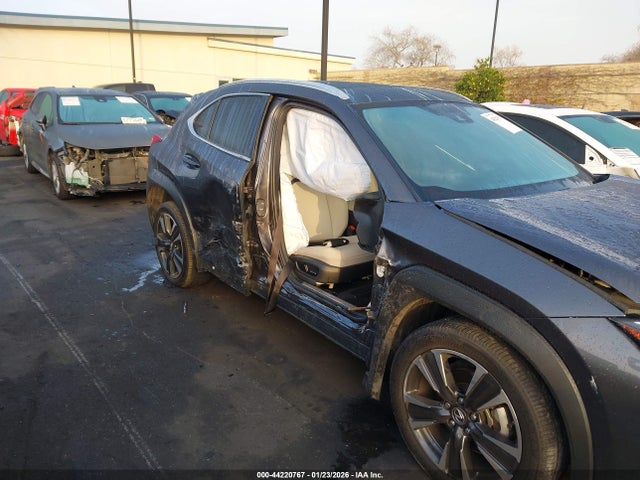 JTHX6JBH5R2168271 Lexus UX 250H