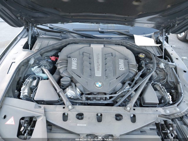 WBAYA8C53ED825338 BMW 750i
