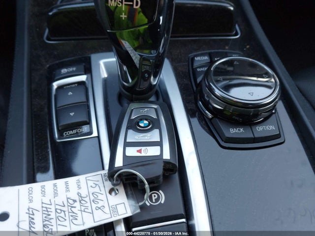 WBAYA8C53ED825338 BMW 750i